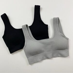Wild Plum Seamless Waffle Knit Black and Gray Sports Bra’s Women’s M
